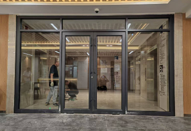 金昌肯德基门由哪些配件组成？