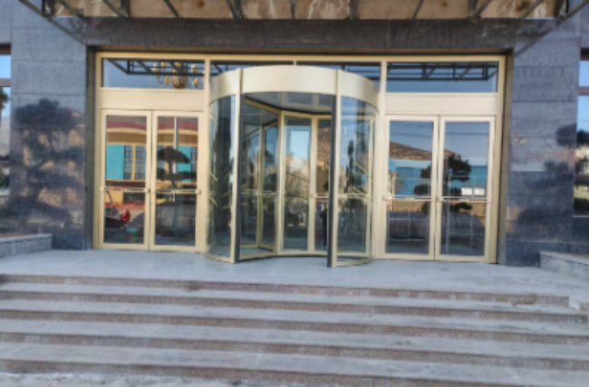 金昌解决大堂风与能耗痛点：旋转门的微气候屏障保证！